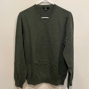 J Crew Men’s Merino Wool V Neck Sweater